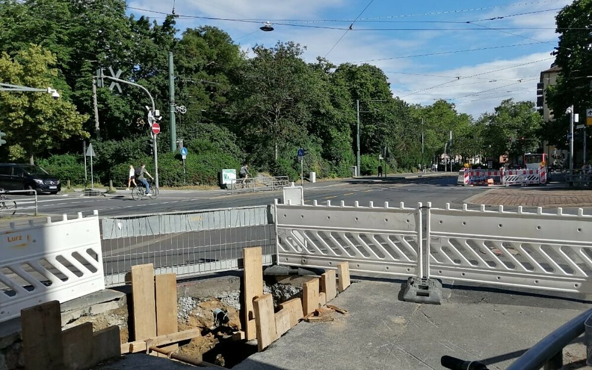 Die Straba-Gleise am Würzburger Sanderring müssen ausgetauscht werden Die Straba-Gleise am Würzburger Sanderring müssen ausgetauscht werden